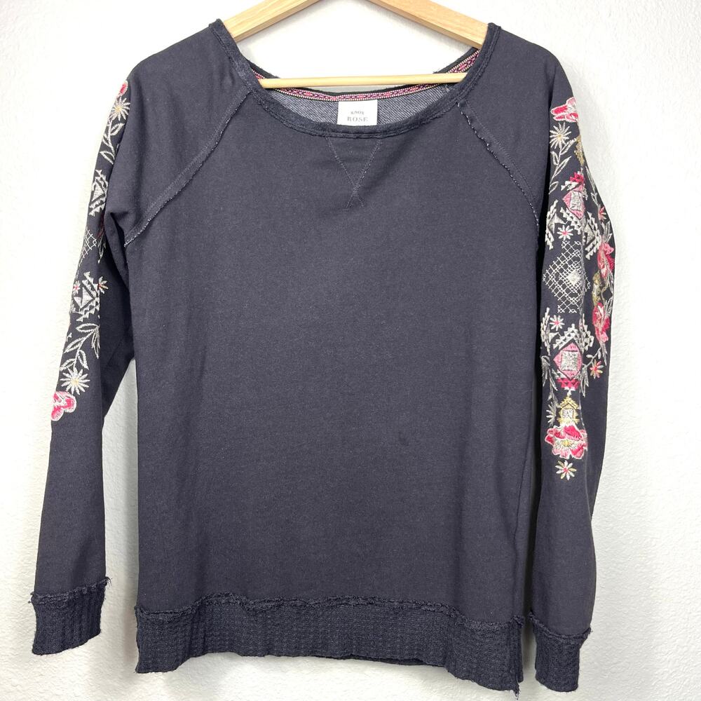 Knox Rose Women XS Sweatshirt Floral Embroidered Charcoal Boho‎ Tribal Pullover